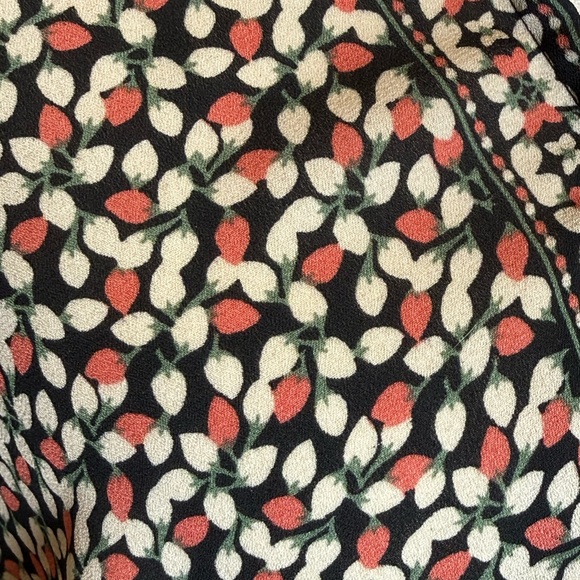 Max Studio Printed Faux Wrap Blouse Black Red Ivory Short Sleeve Size S - Picture 7 of 10